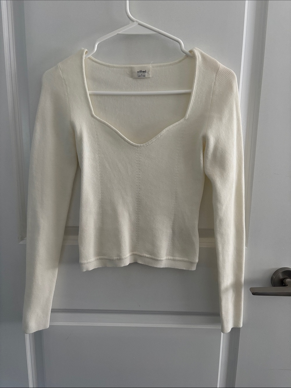 Wilfred Ivory Ribbed V-Neck Long Sleeve Sweater